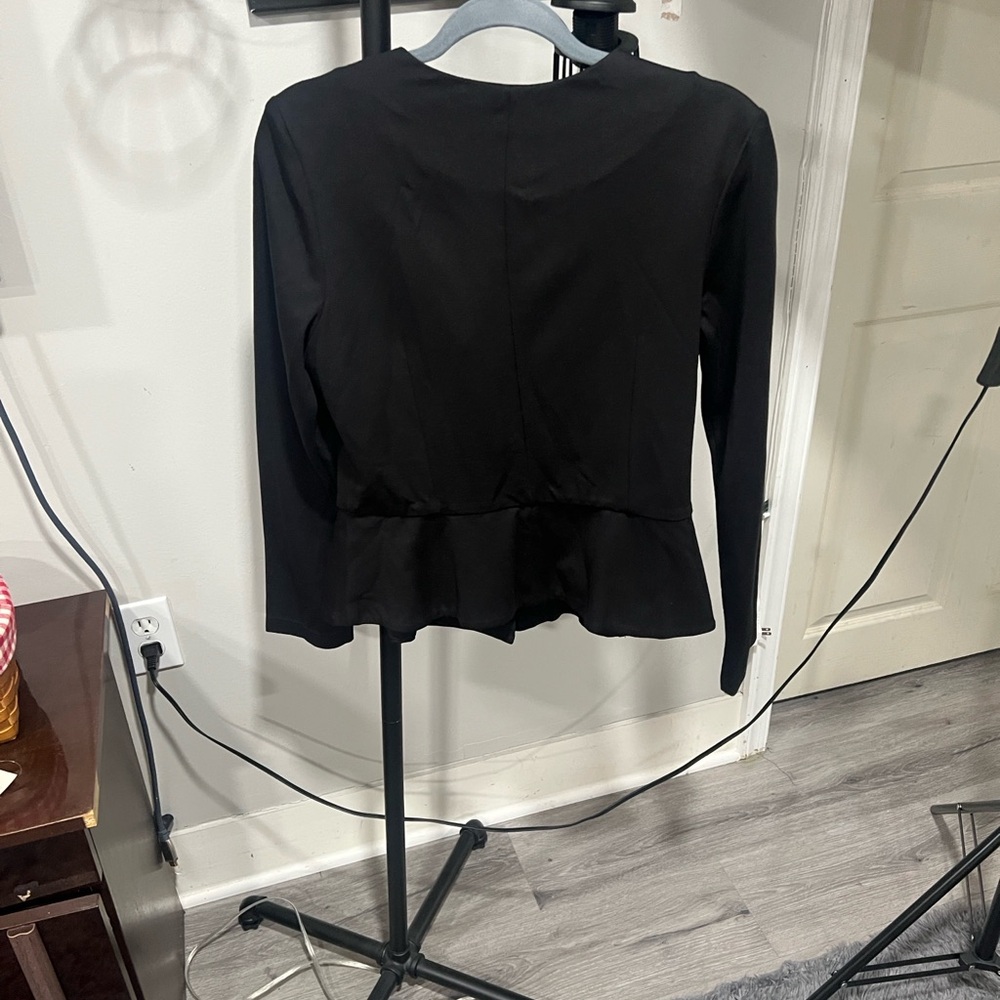 Elegant Black Women's Blazer - Picture 5 of 5